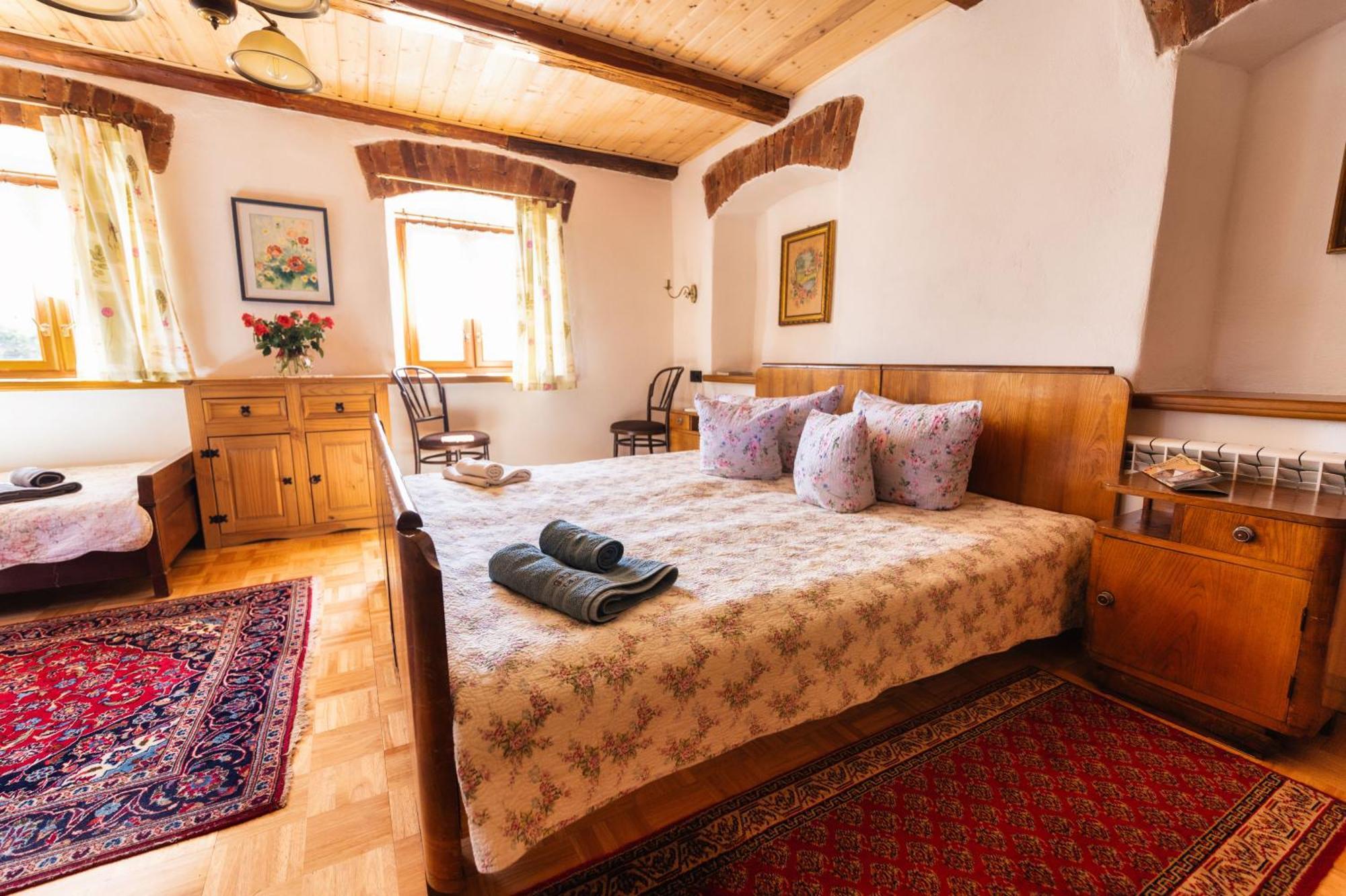 Gajraj Villa Radkow Bagian luar foto